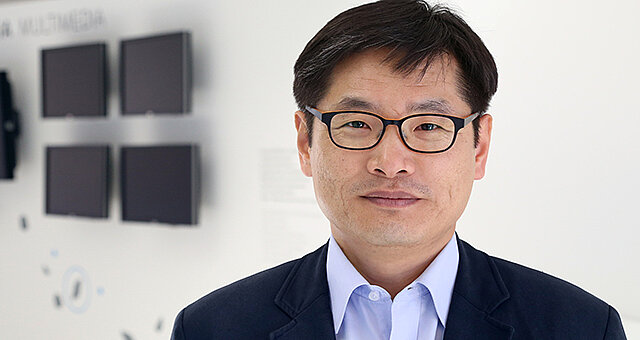 Dr. Jung Han Choi